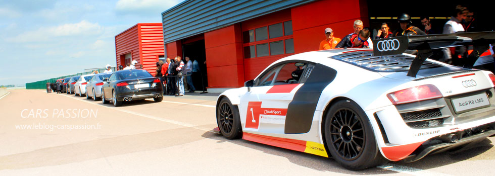 photo stand Audi R8 Le Mans 2015