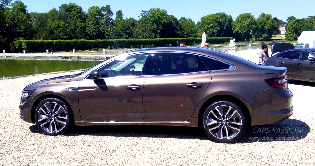 vue de Profile Renault Talisman-2016