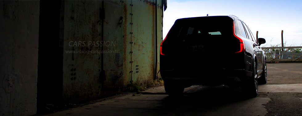 essai Volvo XC90 2015 vue arrière nuit