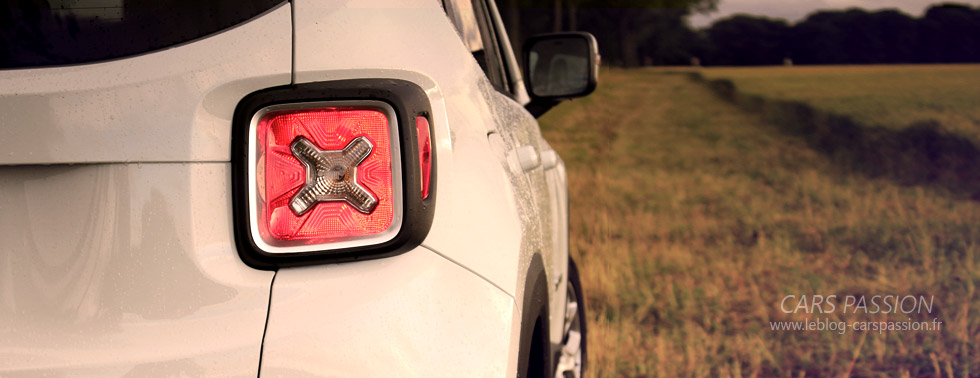 feux arriere Jeep Renegade photos