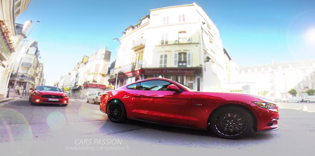 ford mustang gt V8 fastback-red