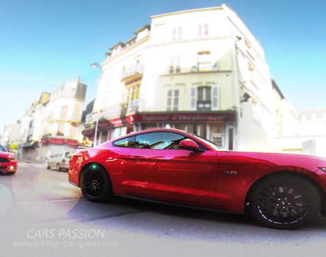 ford mustang gt V8 fastback-red