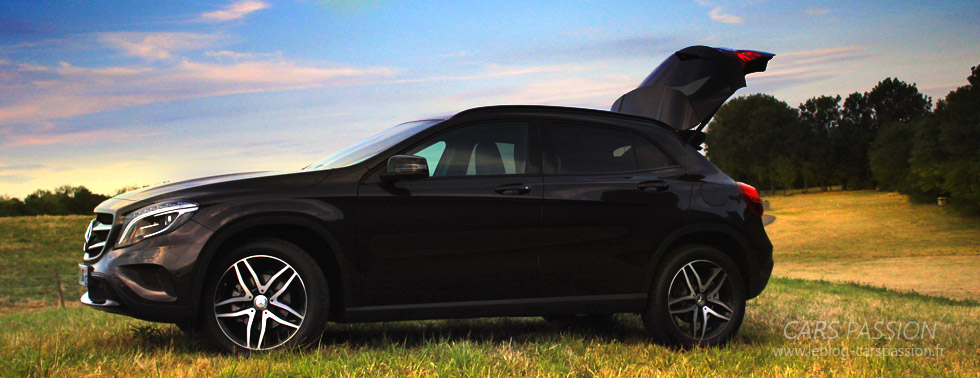 coffre mercedes gla interieur finition sensation