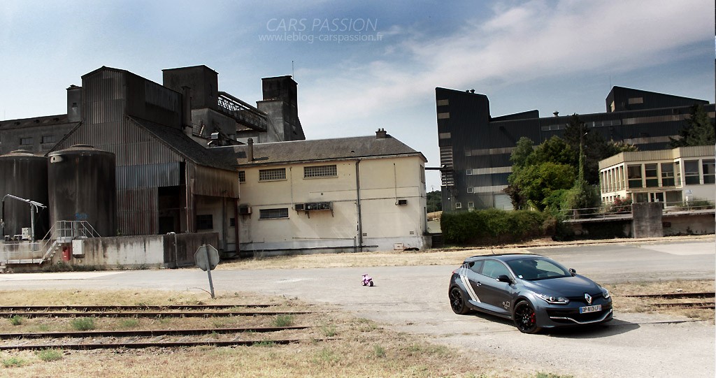 Renault Megane 3 Rs gris anthracite