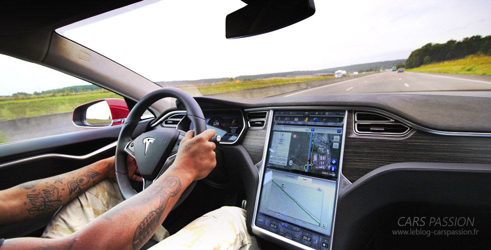 Tablette 17 pouces Tesla Model S