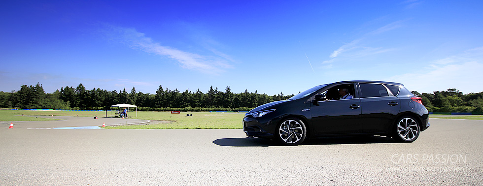 Toyota Auris hybride test eco-conduite conseils