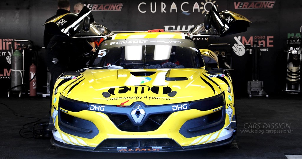 Renault RS01 drift-burn megane rs world series by renault LeMans