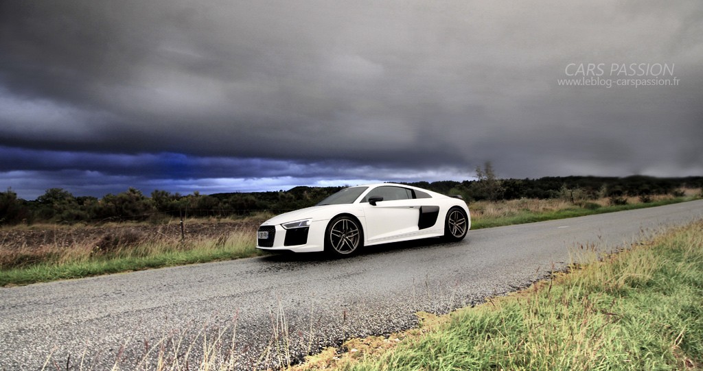 Audi R8 V10 2016 2 white