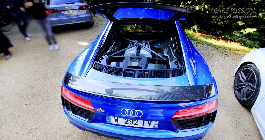 audi-r8-v10-plus-moteur