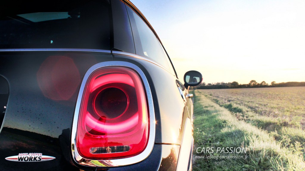 essai Mini John Cooper Works JCW feux arrière