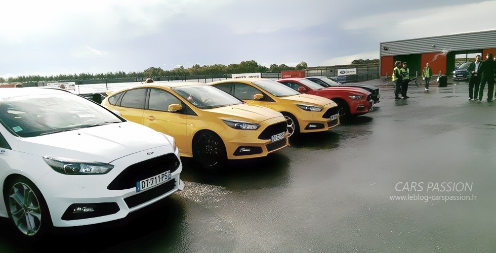 Ford performance SR RS sur le circuit de la Ferté Gaucher