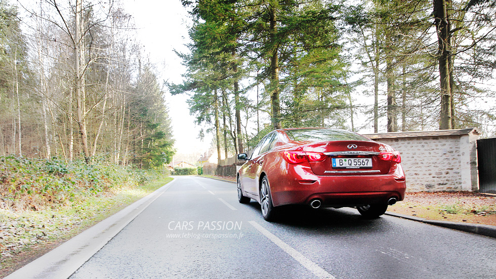 Essai Infiniti Q50 Sport couleur Ruby Venetian 2016