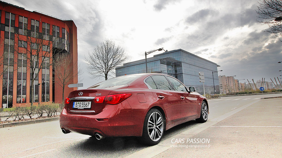 Essai Infiniti Q50 Sport Ruby Venetian photos Montigny Le Bretonneux