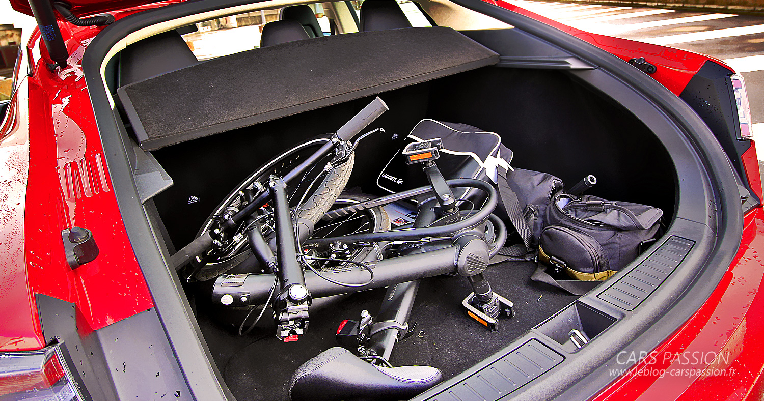 coffre Tesla Model S vélo pliant Btwin 720 Blog Auto