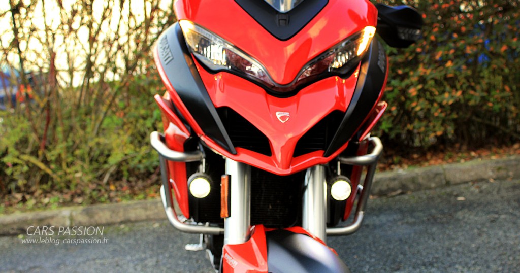 essai moto Ducati Diavel 1200 Multistrada face avant