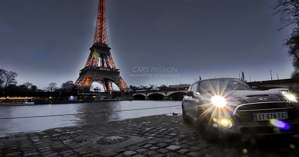 Paris Tour Eiffel quais - Mini Cooper 5 portes SD 170 ch