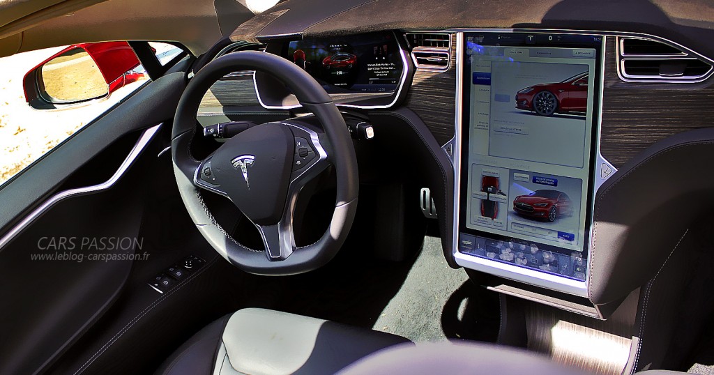 tableau de bord Tesla model S écran