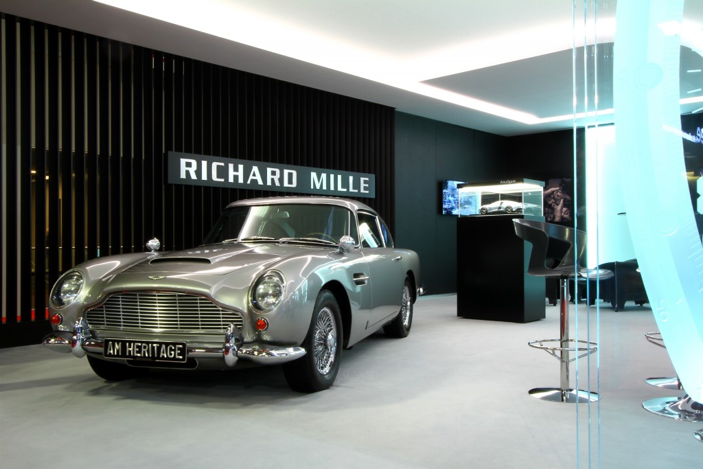 Retromobile-Aston-Martin-DB4