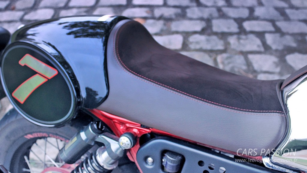 Selle cuir Moto Guzzi v7 II cafe-racer, avis essai moto