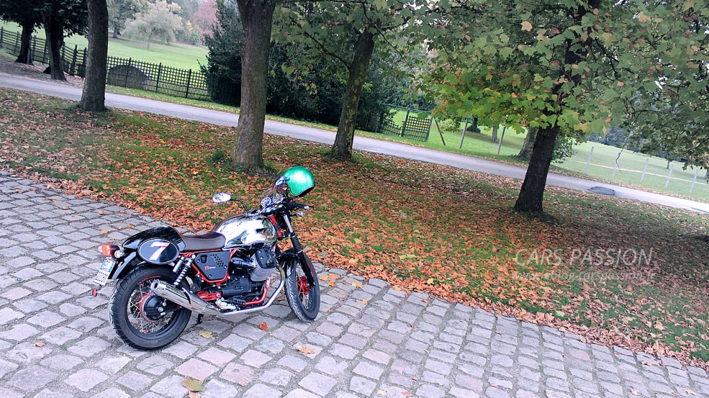 test Moto Guzzi v7 II cafe racer, avis essai moto