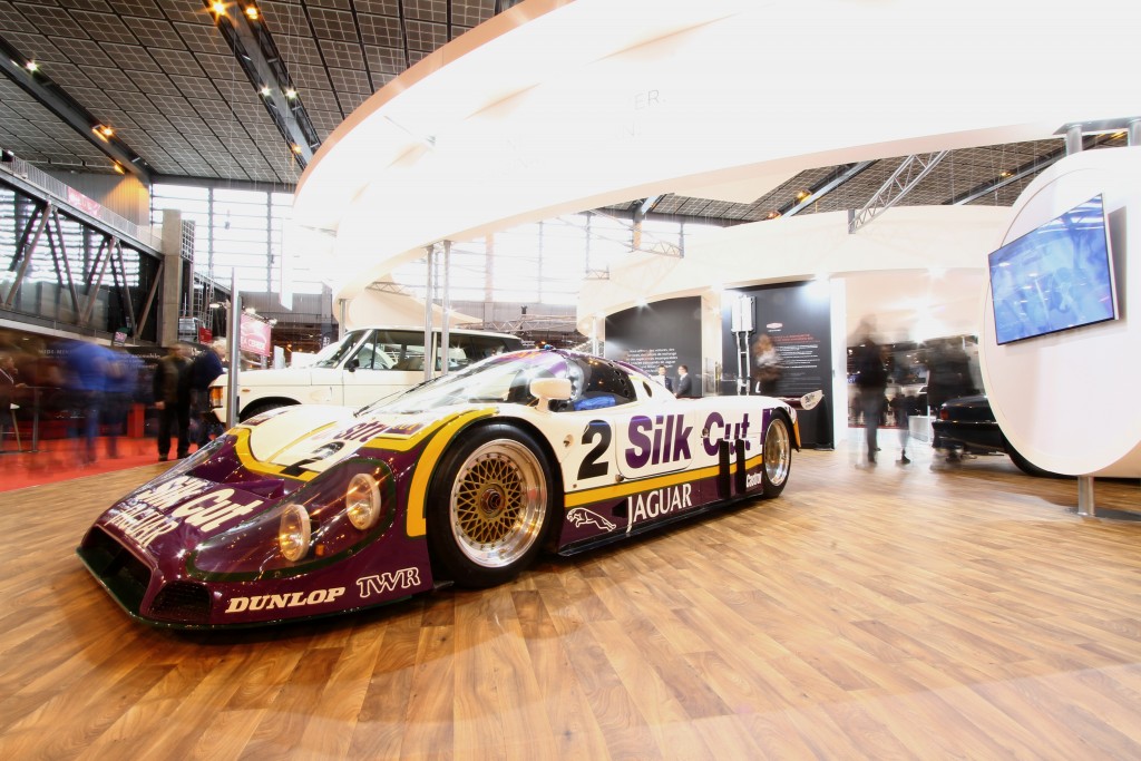 retromobile-jaguar-course-XJR-9-LM-silk-cut