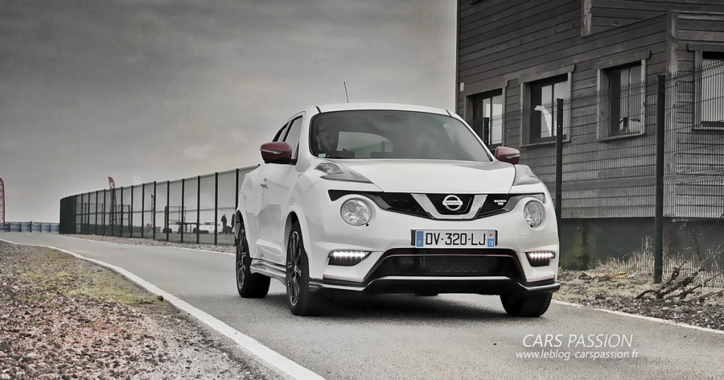 juke-r-nismo-2016-volant