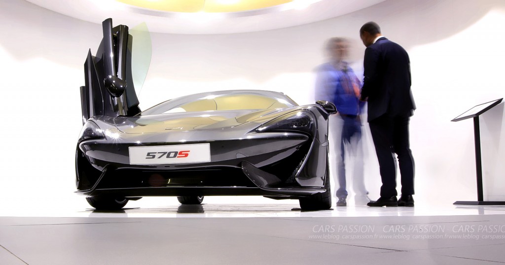 Mclaren Paris 570S showroom