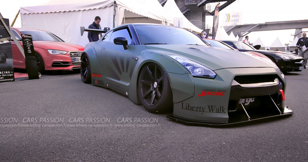 Nissan GTR Liberty Walk LB 1000 Dijon Auto racing - low