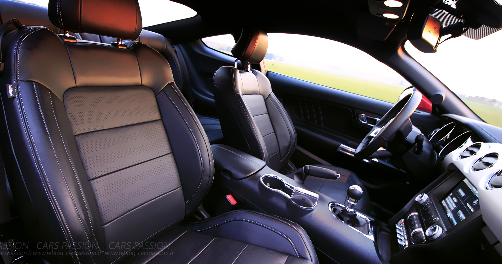 Essai avis test - Ford Mustang 2.3 Ecoboost Fastback intérieur cuir