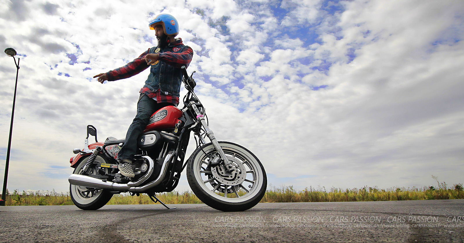 moto-harley-custom-icasque-gulf