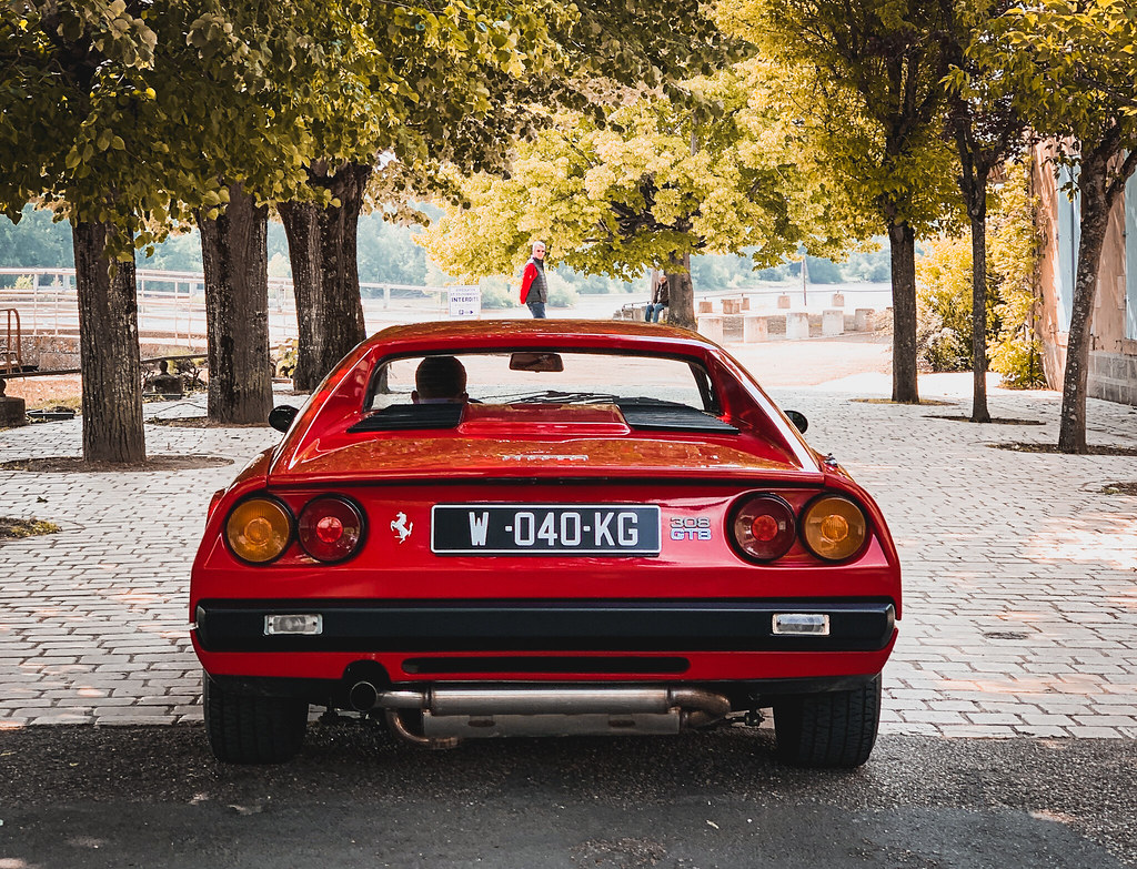 video ferrari 308 GTB 1976 vetroresina-video