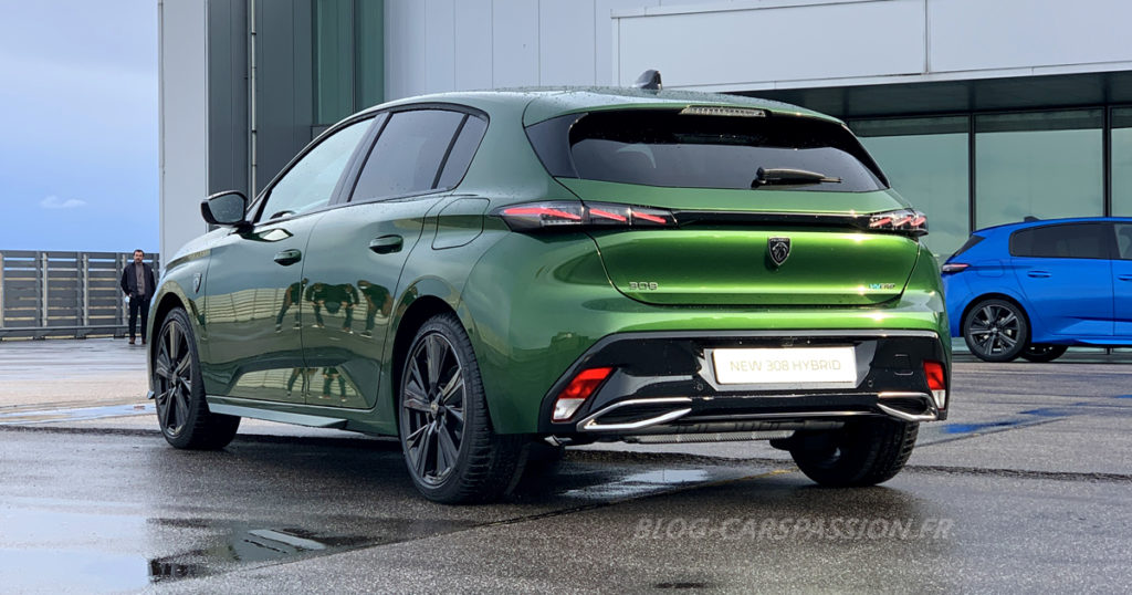 Nouvelle Peugeot 308 GT 2021 vert olivine