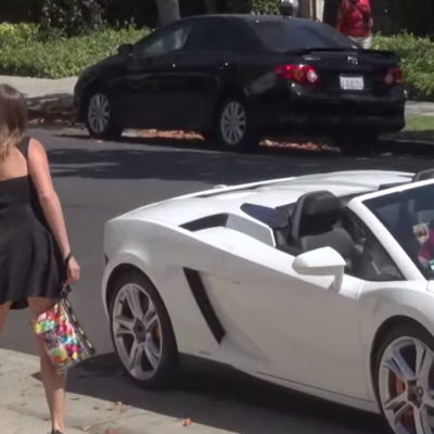 Draguer des filles en supercars lamborghini gallardo