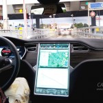 Tesla model S accélération aux peages