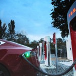 Tesla superchargeur à Rungis 94 parking de Novotel