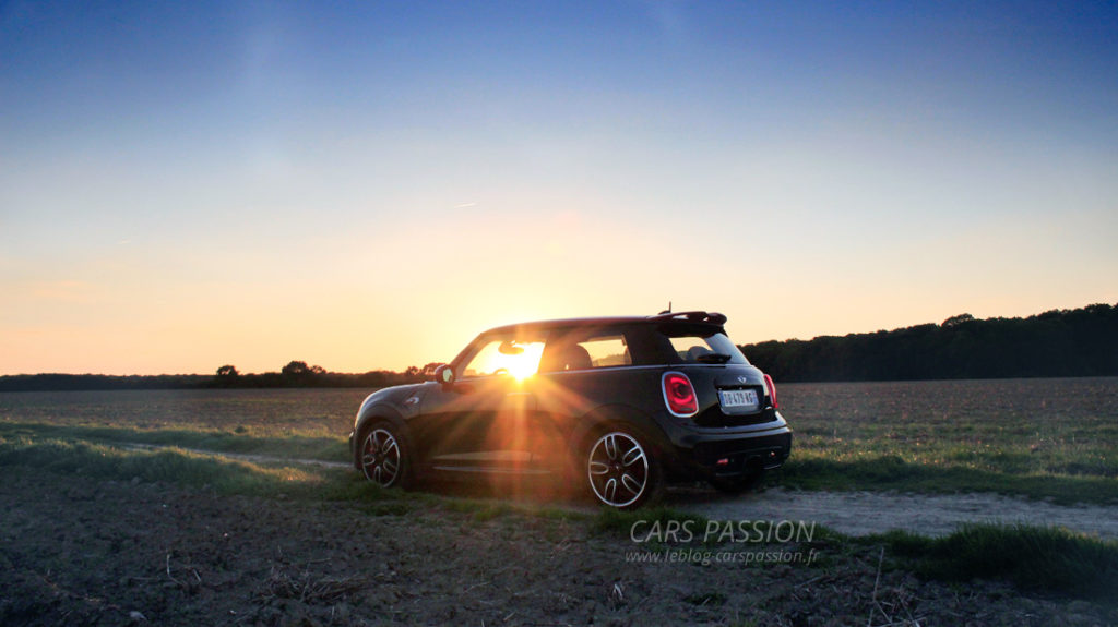 essai Mini John Cooper Works JCW coucher de soleil