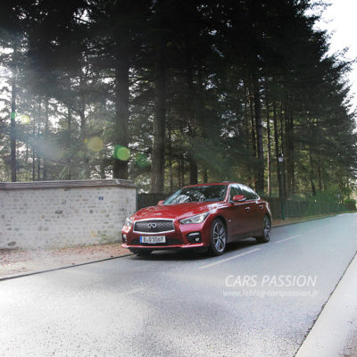 Essai Infiniti Q50 Sport couleur Ruby Venetian