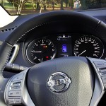 Nissan Qashqai 2 volant cuir compteur