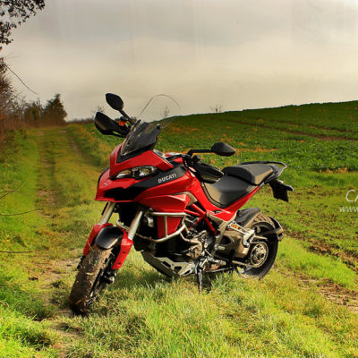 essai moto Ducati Diavel 1200 Multistrada 2016 forêt chemin