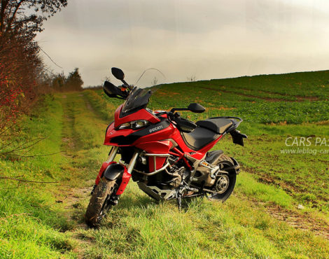 essai moto Ducati Diavel 1200 Multistrada 2016 forêt chemin