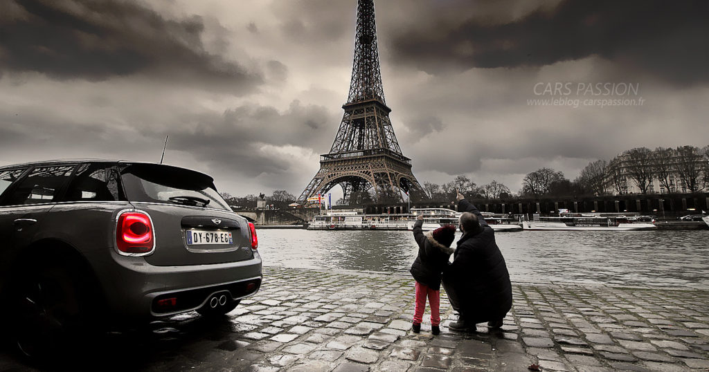 Paris Tour Eiffel - Mini Cooper 5 portes SD