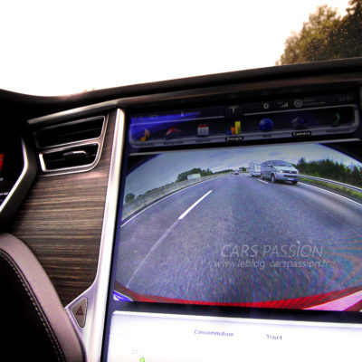 tablette Tesla model S écran17-pouces