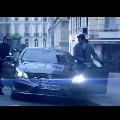 pub TV 2016 Mercedes gamme compacte braquage vol musé oeuvres arts