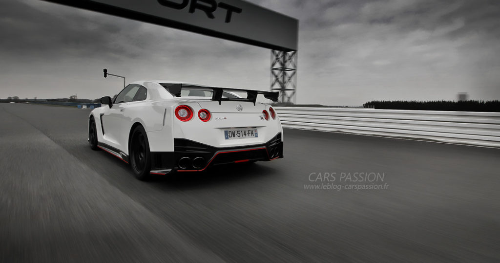 Nissan GTR Nismo 2016 price performance