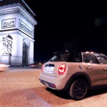 Mini-cooper-paris-by-night-triomphe