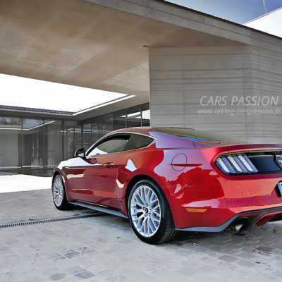 Ford Mustang 2.3 Ecoboost Fastback 2016 performances, prix tarifs