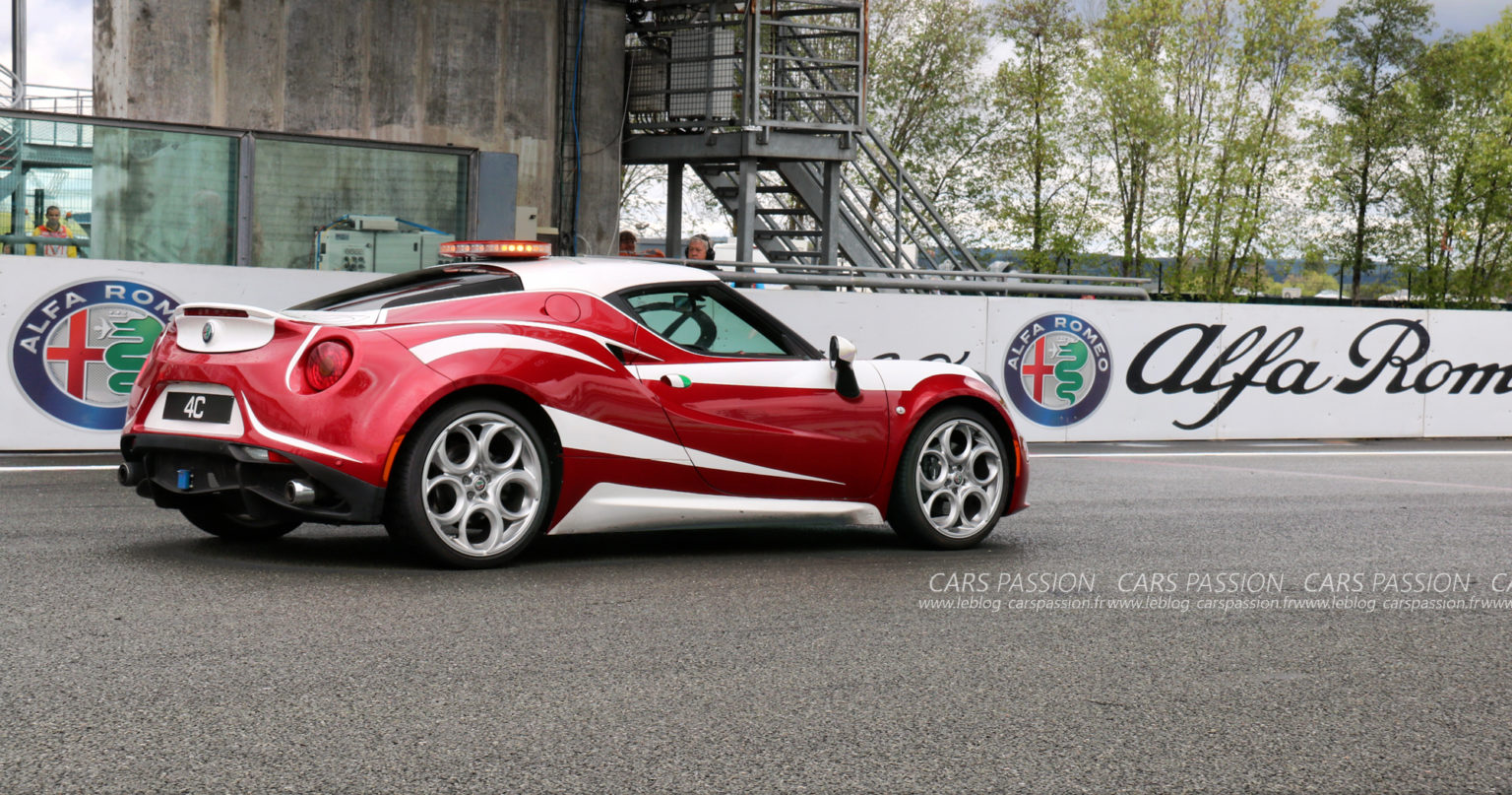 SBK Superbike avec Alfa Romeo 4C sur le circuit de Magny Court