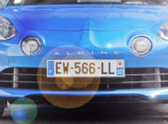 Est-ce légal de poser un sticker sur sa plaque d’immatriculation ?