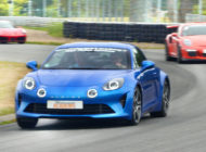 En vidéo, test de l’Alpine A110 sur circuit (VLOG)