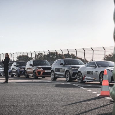 Jaguar et Land Rover SVR essai circuit Montlhery